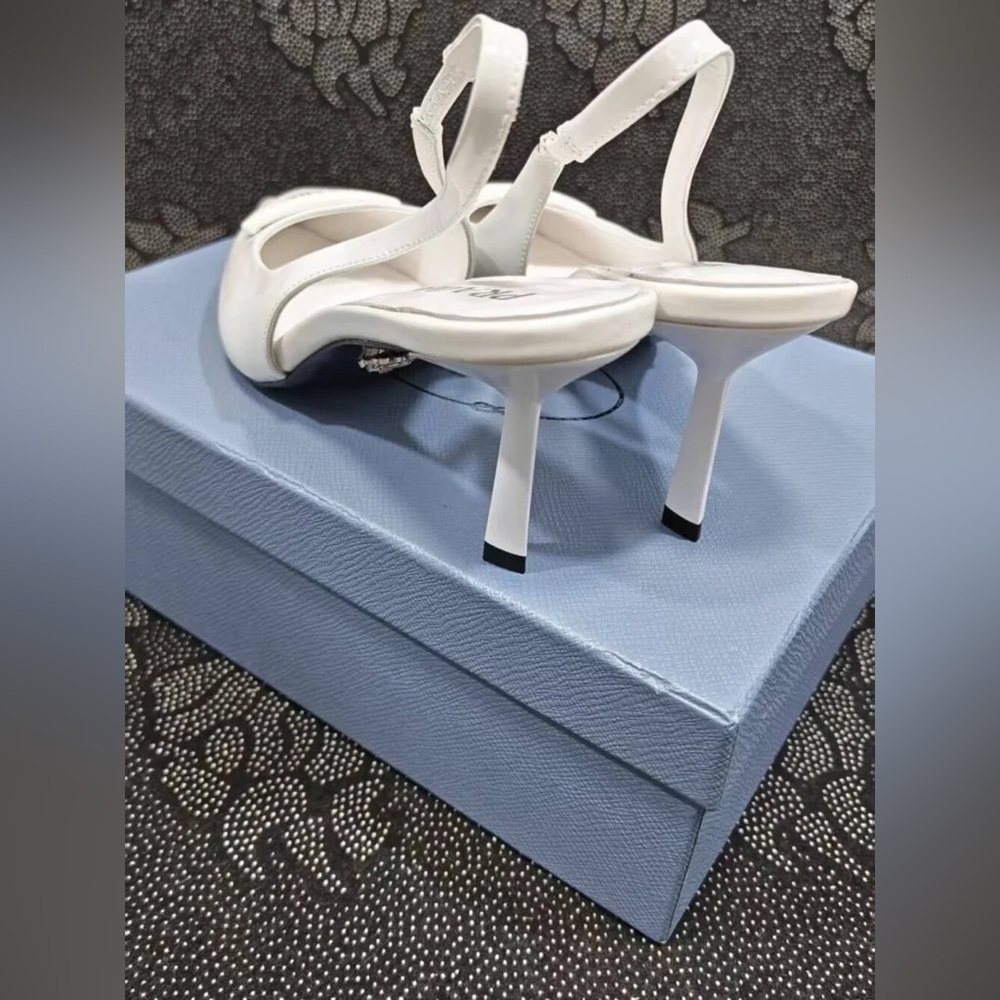 🍺🍺🍺Prada Women's Heel - Picture 5 of 5